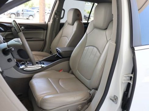 Used 2017 Buick Enclave Premium w/ Experience Buick Package FWD image 15