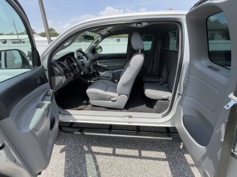Used 2013 Toyota Tacoma 2WD Access Cab image 8