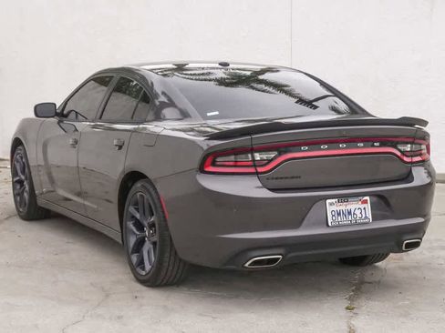Used 2019 Dodge Charger SXT w/ Blacktop Package RWD image 7