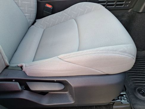 Used 2024 Toyota Tacoma SR5 image 33