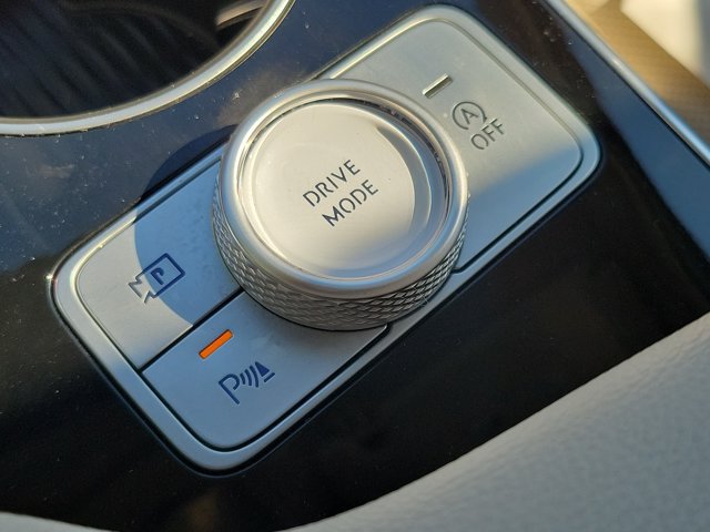 Certified 2026 Genesis GV80 2.5T RWD image 32