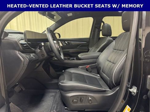 Used 2025 Buick Enclave Avenir w/ Super Cruise Package AWD/4WD image 15