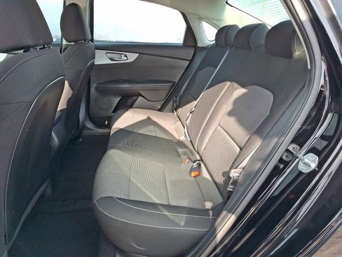 Used 2023 Kia Forte LXS w/ LXS Technology Package image 10