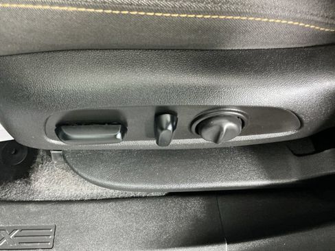 Used 2019 Chevrolet Equinox LT AWD/4WD image 13