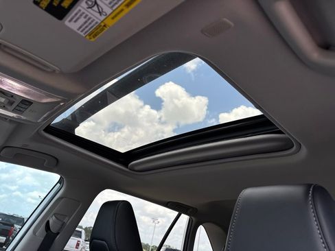 Used 2023 Toyota RAV4 XLE Premium FWD image 15