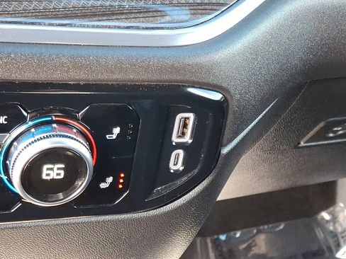 Used 2024 GMC Sierra 1500 Elevation image 26