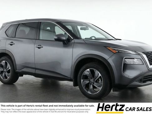 Used 2025 Nissan Rogue SV image 1