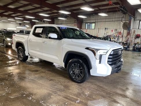 Used 2024 Toyota Tundra SR5 w/ SR5 Convenience Package AWD/4WD image 7