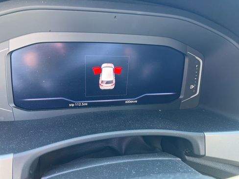 Used 2020 Volkswagen Atlas Cross Sport SEL image 10