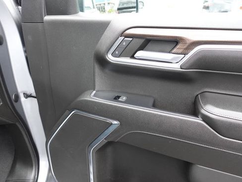 Used 2023 Chevrolet Silverado 1500 LT AWD/4WD image 34