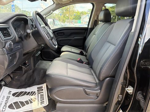 Used 2021 Nissan Titan S w/ S Utility Package AWD/4WD image 9