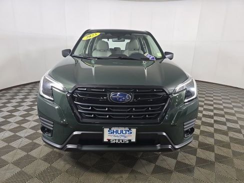 Used 2023 Subaru Forester AWD/4WD image 3