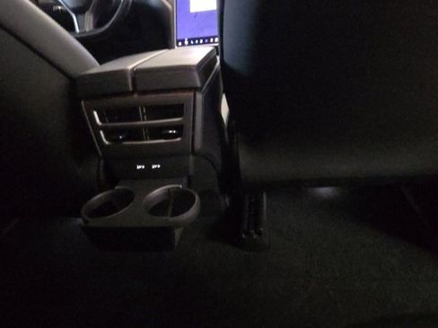 Used 2019 Tesla Model X P100D image 8