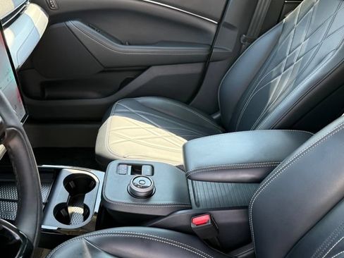 Used 2021 Ford Mustang Mach-E Select AWD/4WD image 9