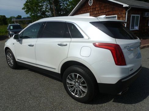 Used 2017 Cadillac XT5 Luxury w/ Driver Awareness Package AWD/4WD image 11