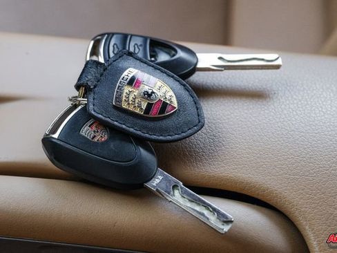 Used 2011 Porsche Cayman image 63