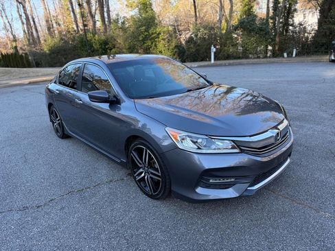 Used 2016 Honda Accord Sport image 7