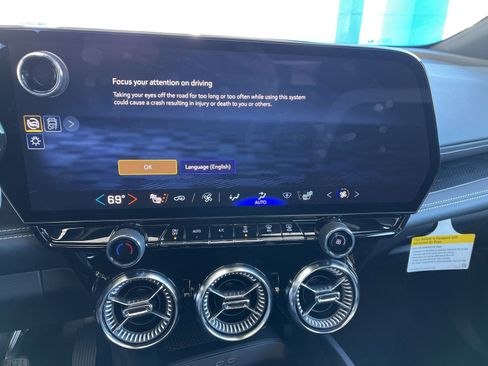 New 2024 Chevrolet Blazer EV LT image 25