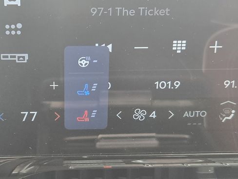 Certified 2024 Lincoln Nautilus Black Label image 10