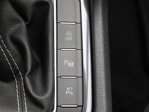 Used 2024 Volkswagen Tiguan SEL R-Line image 30