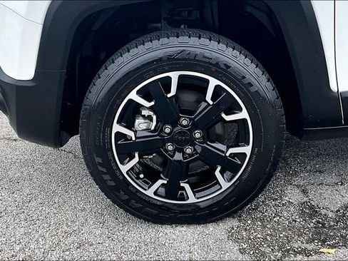 Used 2023 Jeep Renegade Trailhawk AWD/4WD image 31