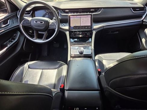 Used 2022 Jeep Grand Cherokee L Limited image 16