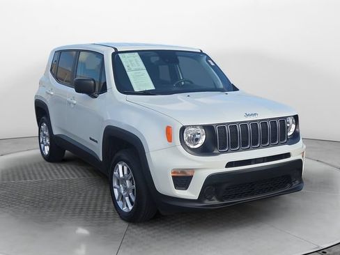 Used 2023 Jeep Renegade Latitude AWD/4WD image 7