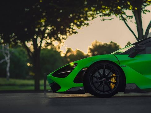 Used 2018 McLaren 720S Performance RWD image 13