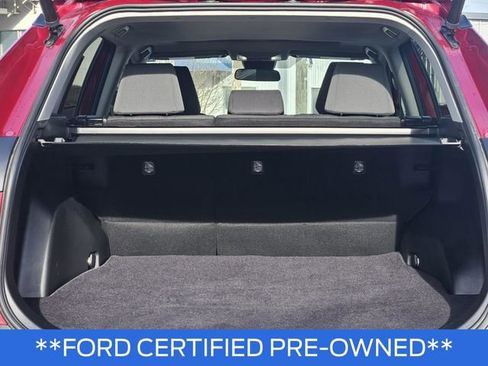 Used 2022 Toyota RAV4 XLE image 10