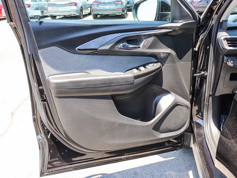 Used 2023 Chevrolet TrailBlazer LT FWD image 21