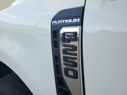 New 2026 Ford F250 Platinum w/ Platinum Plus Package image 8