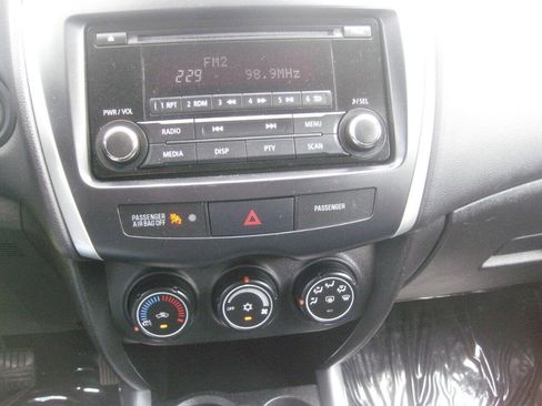 Used 2014 Mitsubishi Outlander Sport ES AWD/4WD image 12