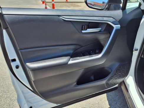 Certified 2025 Toyota RAV4 XLE AWD/4WD image 14