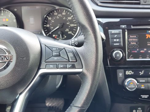 Used 2019 Nissan Rogue SV FWD image 29