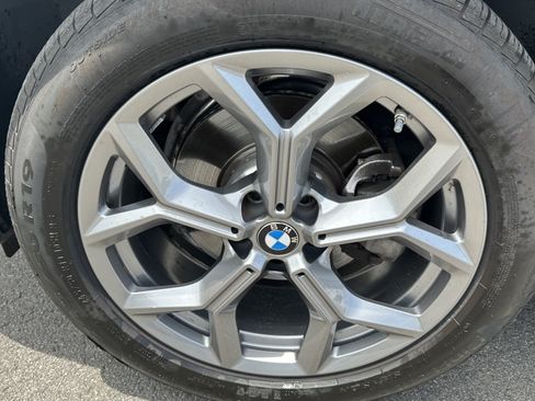 Used 2025 BMW X4 xDrive30i AWD/4WD image 12