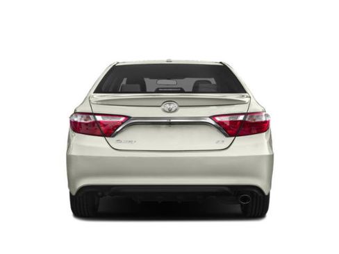 Used 2015 Toyota Camry XSE w/ Advanced Technology Package image 5