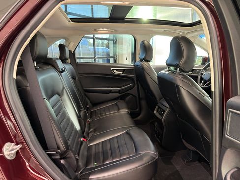 Used 2019 Ford Edge SEL w/ Equipment Group 201A image 22