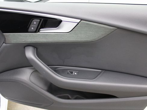 Used 2022 Audi A5 2.0T Premium image 29