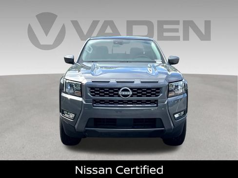 Used 2025 Nissan Frontier SV RWD image 2