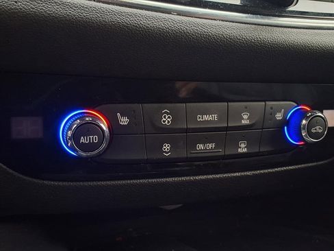 Used 2023 Buick Enclave Essence w/ Sport Touring Edition image 24