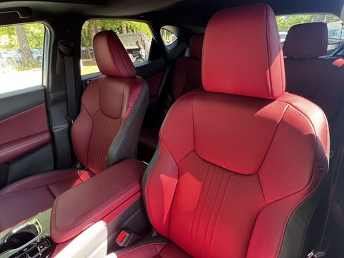 Used 2025 Lexus NX 250 FWD w/ Towing Package (2000 Lbs) image 17