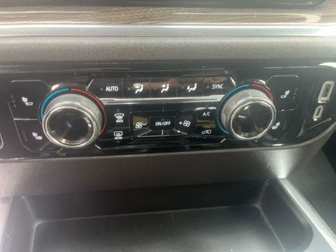 Used 2024 Chevrolet Silverado 1500 LT Trail Boss image 18