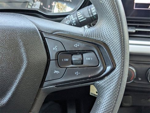 Used 2025 Chevrolet Trax LS w/ LS Convenience Package image 22