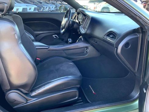 Used 2019 Dodge Challenger R/T w/ Plus Package image 8