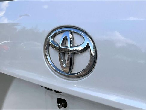 Used 2021 Toyota Highlander Platinum image 30