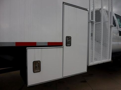 Used 2017 Ford F650 2WD SuperCab Super Duty image 24