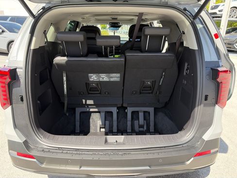 Used 2026 Kia Carnival SX Prestige FWD image 16