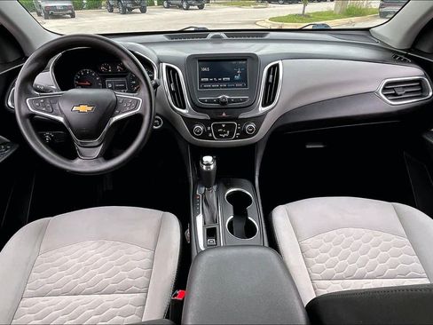 Used 2018 Chevrolet Equinox LS FWD image 16
