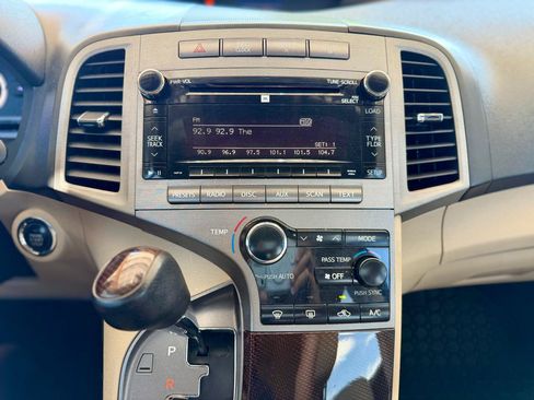 Used 2012 Toyota Venza XLE FWD image 16
