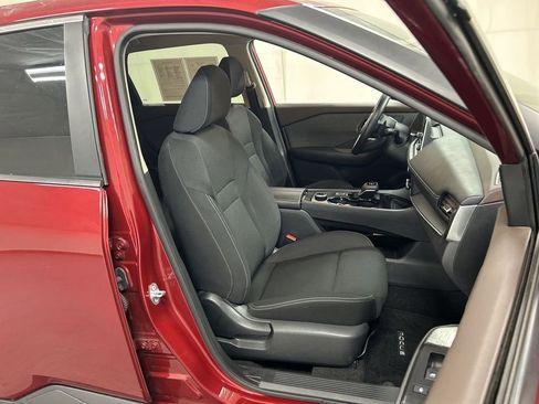 Used 2023 Nissan Rogue S image 22